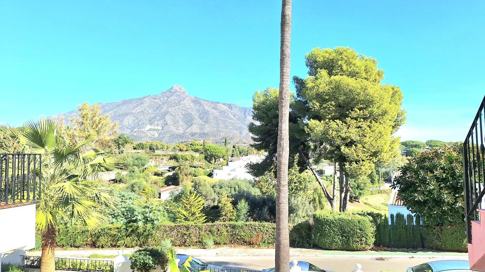Feriehus Aloha Pueblo Valle Del Golf, Puerto Banus Marbella