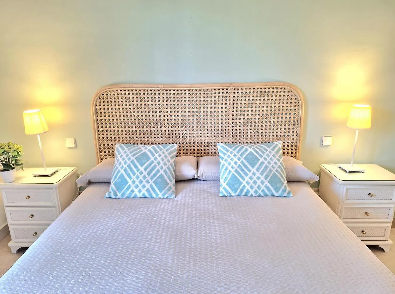 Aloha Pueblo Valle Del Golf, Puerto Banus Marbella Feriehus